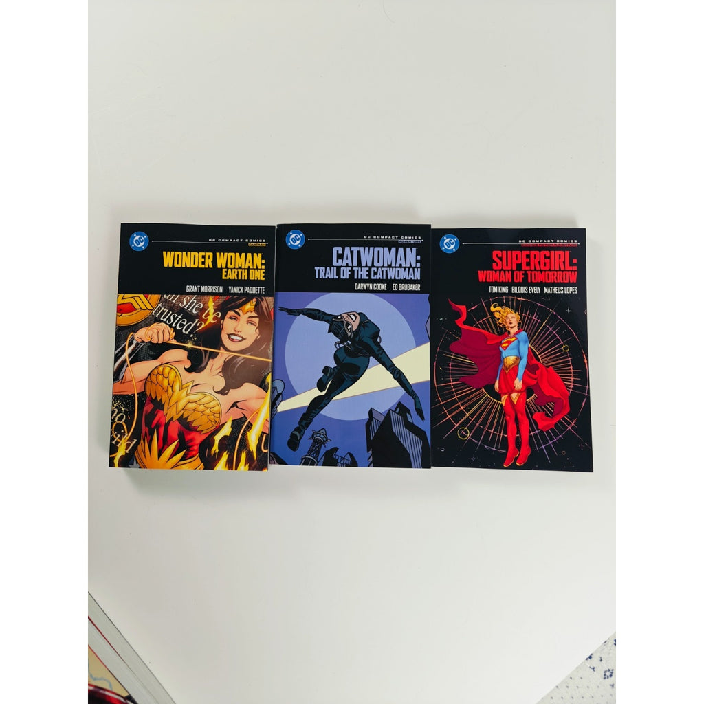 DC Compact Comics Bundle Set (Supergirl, WW, Catwomen) 3 Book Compact Comics NEW